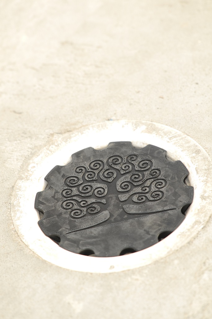 3D printed Floor drain cover in ETPU 95-250 Carbon Black